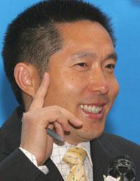 中央電視臺(tái)廣告經(jīng)濟(jì)信息中心主任、經(jīng)濟(jì)頻道總監(jiān)郭振璽