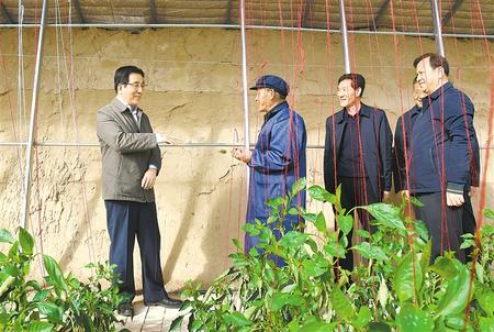 林鐸在武威調(diào)研指導(dǎo)工作時強調(diào) 精準(zhǔn)推進復(fù)工復(fù)產(chǎn)全力攻克貧困堡壘 堅決打贏全面建成小康社會收官之戰(zhàn)