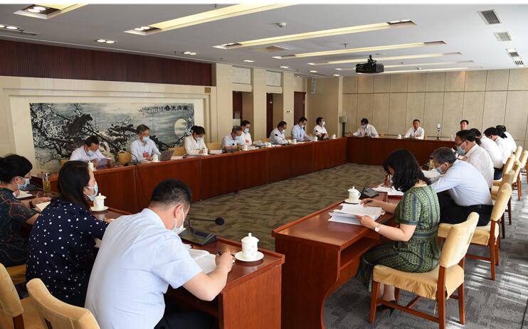 【兩會(huì)快訊】甘肅代表團(tuán)分組審議全國(guó)人大常委會(huì)工作報(bào)告，唐仁健參加第二小組會(huì)議并發(fā)言