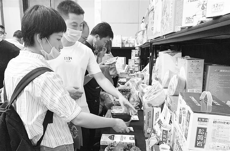 甘肅首次發(fā)布200個“甘味”農產品品牌 現場簽訂購銷訂單9項