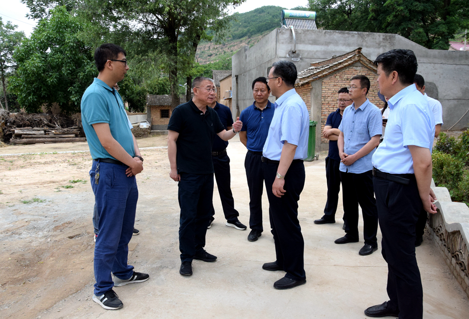 王銳深入麥積區(qū)、甘谷縣掛牌督戰(zhàn)村調(diào)研指導(dǎo)脫貧攻堅工作
