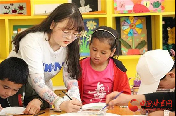 關(guān)愛山區(qū)的孩子 西北師大學(xué)子在東鄉(xiāng)、會寧開展體育美育浸潤行動活動