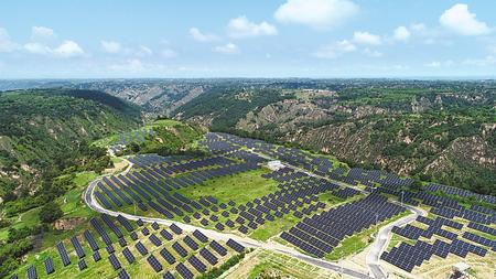 【走向我們的小康生活·滄桑巨變 飲水思源 全省58個貧困縣脫貧攻堅成就巡禮】打好攻堅戰(zhàn) 闊步邁小康——合水縣脫貧攻堅工作綜述