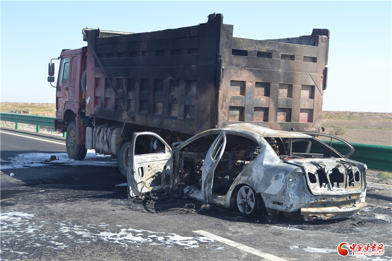 柳敦高速“10·11”交通事故有關責任人和單位被問責