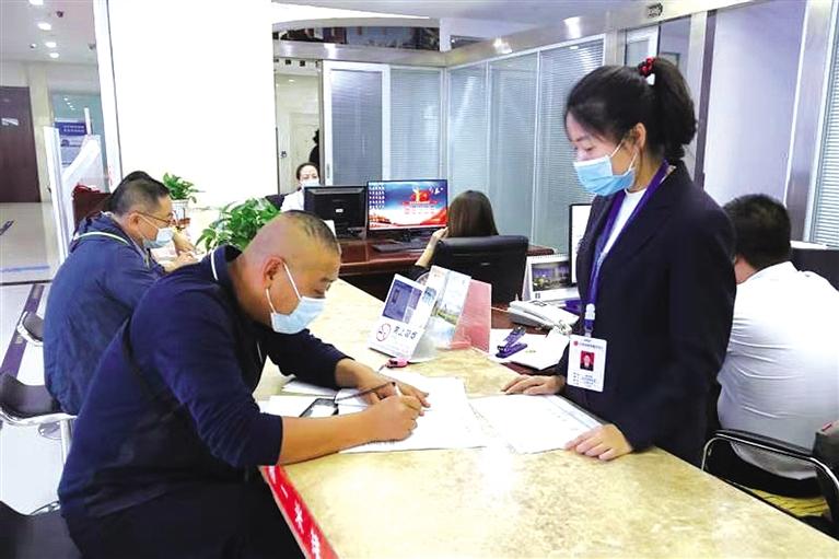 蘭州市政務(wù)服務(wù)中心推出“小蘭之家”服務(wù)今年辦件量達(dá)115.16萬件