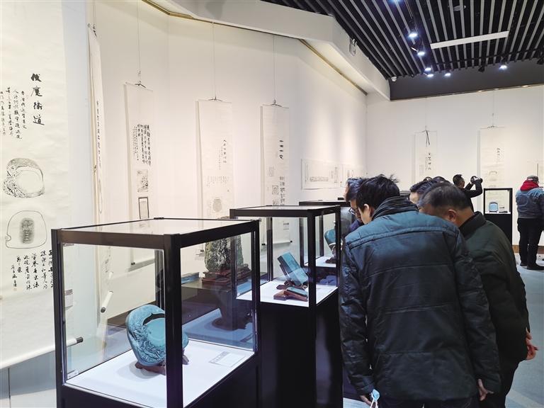 “非遺精品洮硯傳拓題跋藝術(shù)展”開展 洮硯雕刻、傳拓、拓片題跋集中亮相甘肅藝術(shù)館