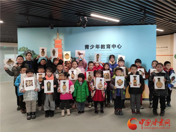 博物館里過臘八 武威這些孩子用五谷拼文物！