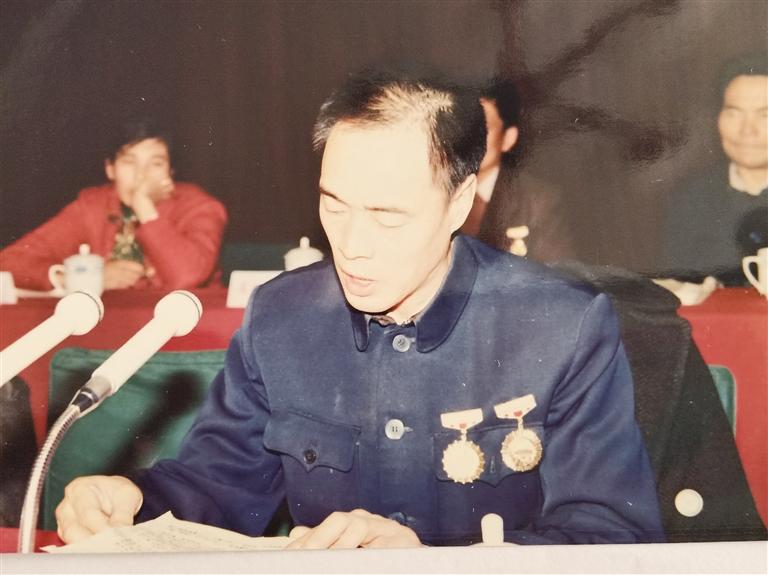 尋訪百名先鋒黨員  他用13年的時間完成28年的工作量——記“刀具大王”、全國勞模、蘭州通用機器廠工人技師蘆聚才