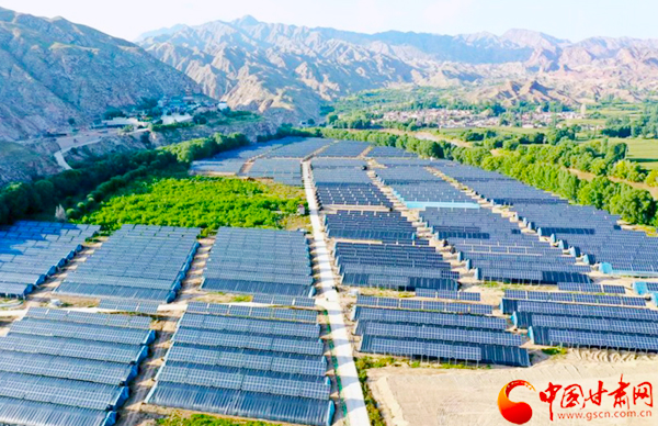 【奮斗百年路 啟航新征程 脫貧攻堅(jiān)答卷】以村為家，把貧困戶當(dāng)家人——記全國(guó)脫貧攻堅(jiān)先進(jìn)個(gè)人錢有