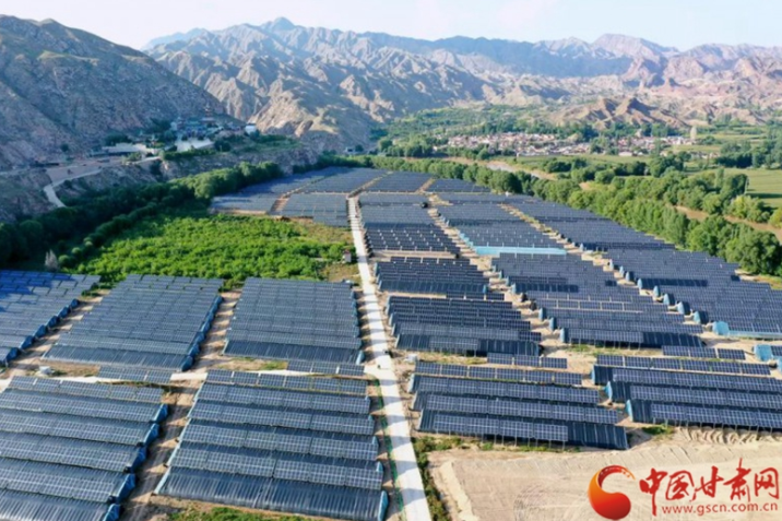 【奮斗百年路 啟航新征程 脫貧攻堅(jiān)答卷】以村為家，把貧困戶當(dāng)家人——記全國脫貧攻堅(jiān)先進(jìn)個(gè)人錢有