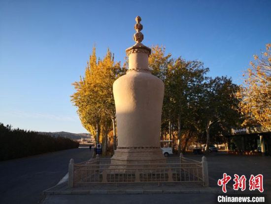 圖為2020年11月，沐浴在晨光中的莫高窟道士塔。(資料圖) 馮志軍 攝