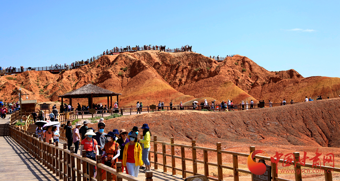 端午假期張掖共接待游客87.05萬人次，實現(xiàn)旅游收入4.64億元