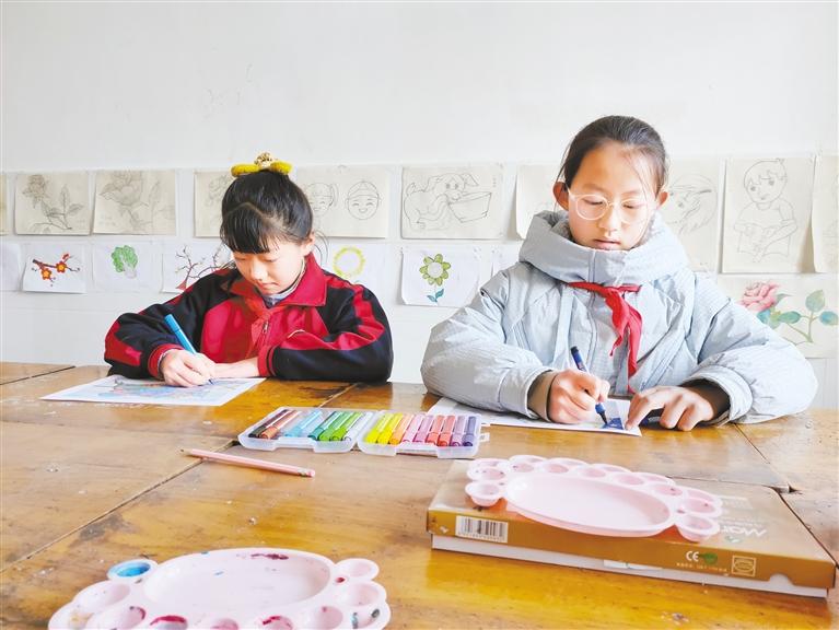 甘肅這兩名小朋友，被太空中亞平老師點(diǎn)了名