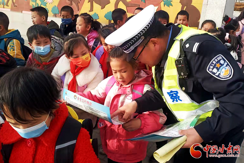 甘肅靈臺：文明交通進(jìn)校園 讓安全與你“童”行
