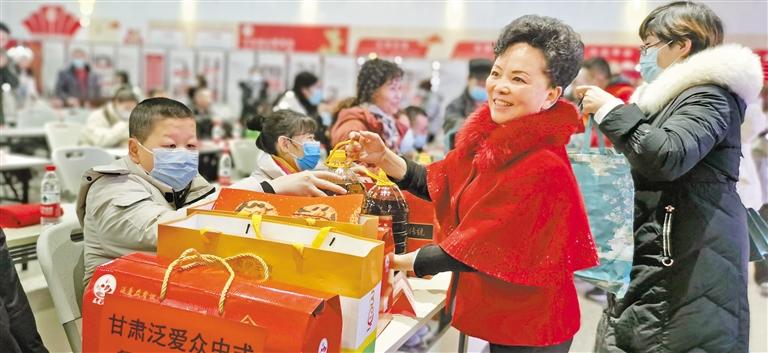 身殘志堅的郭淑芳與愛同行37年 點一盞燈，照亮別人也照亮自己