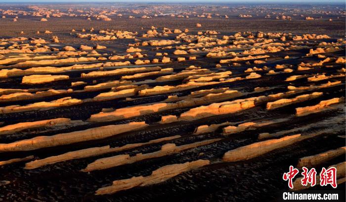 敦煌雅丹世界地質(zhì)公園。(資料圖) 敦煌市委宣傳部供圖