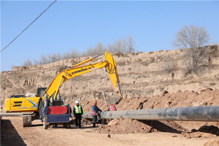 臨洮縣洮陽水廠農(nóng)村供水鞏固提升暨城區(qū)第二水源工程現(xiàn)場。_副本.jpg